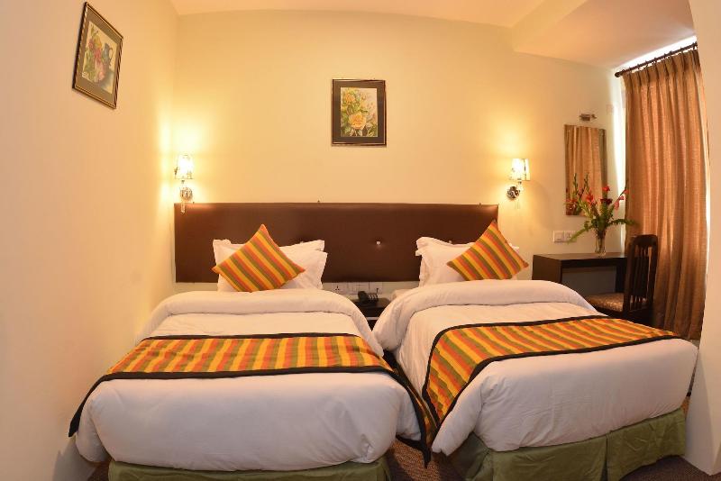 Hotel Serenity image