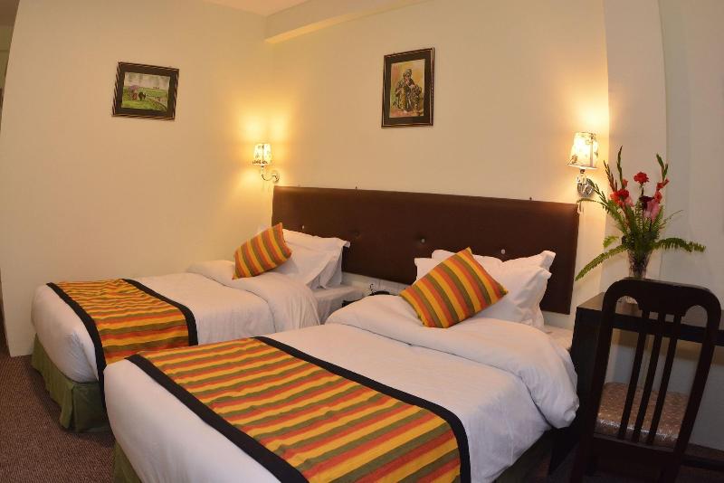 Hotel Serenity image