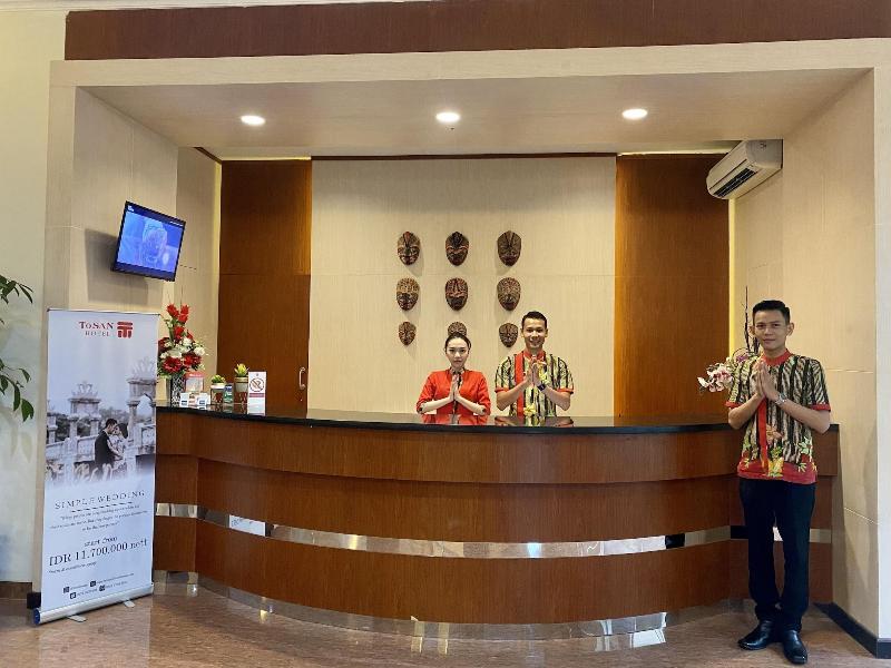 Hotel Tosan Solo Baru image