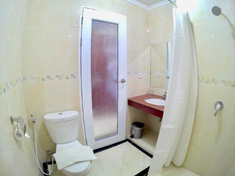 Hotel Tosan Solo Baru image