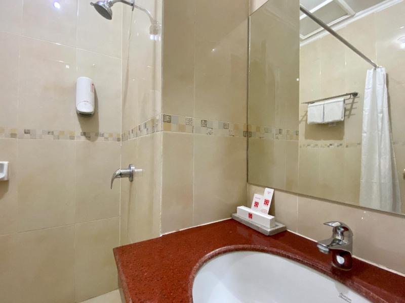 Hotel Tosan Solo Baru image