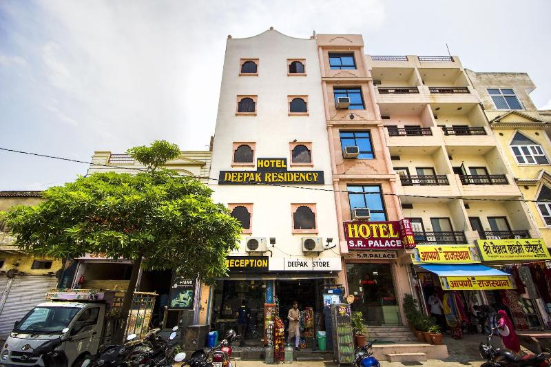 FabHotel Deepak Residency image