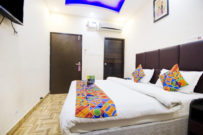 FabHotel Deepak Residency image