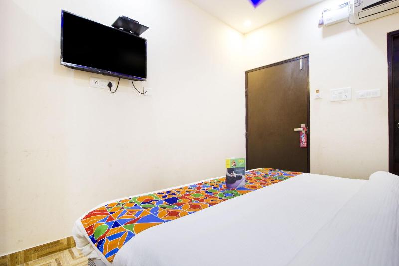 FabHotel Deepak Residency image