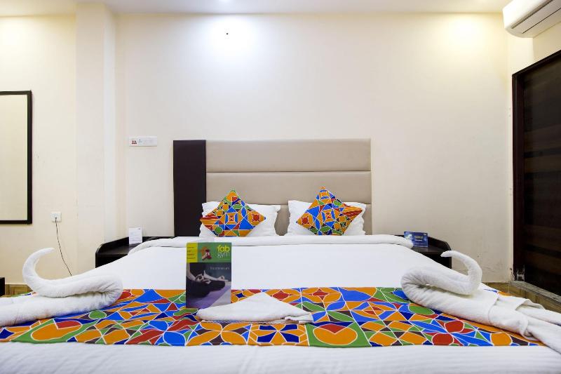 FabHotel Deepak Residency image
