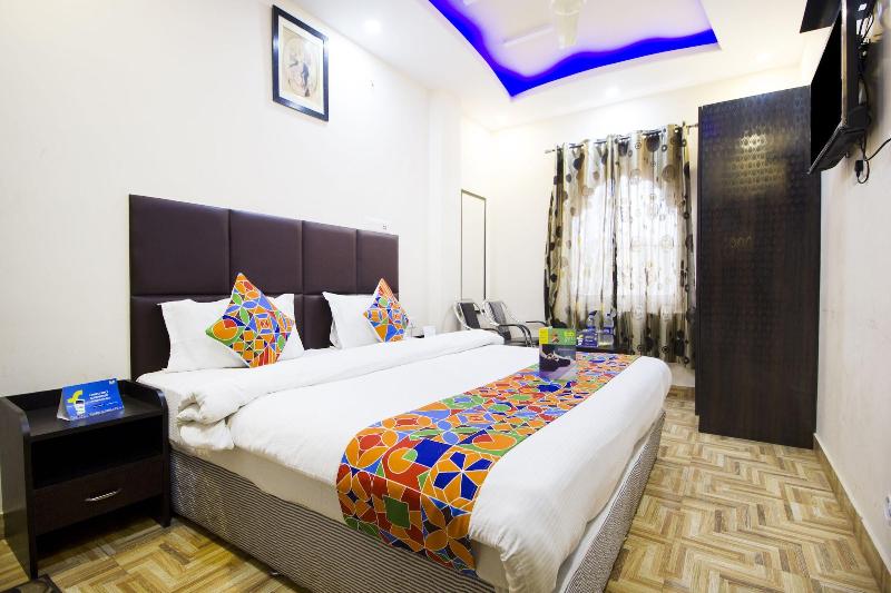 FabHotel Deepak Residency image