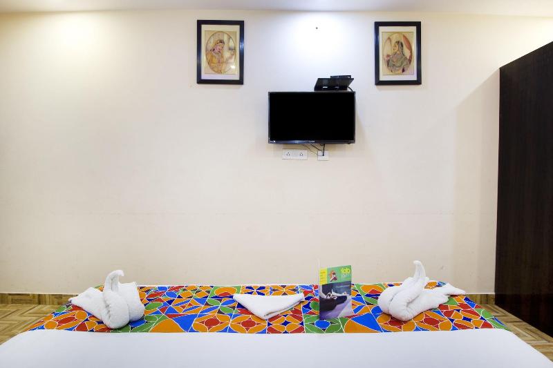 FabHotel Deepak Residency image