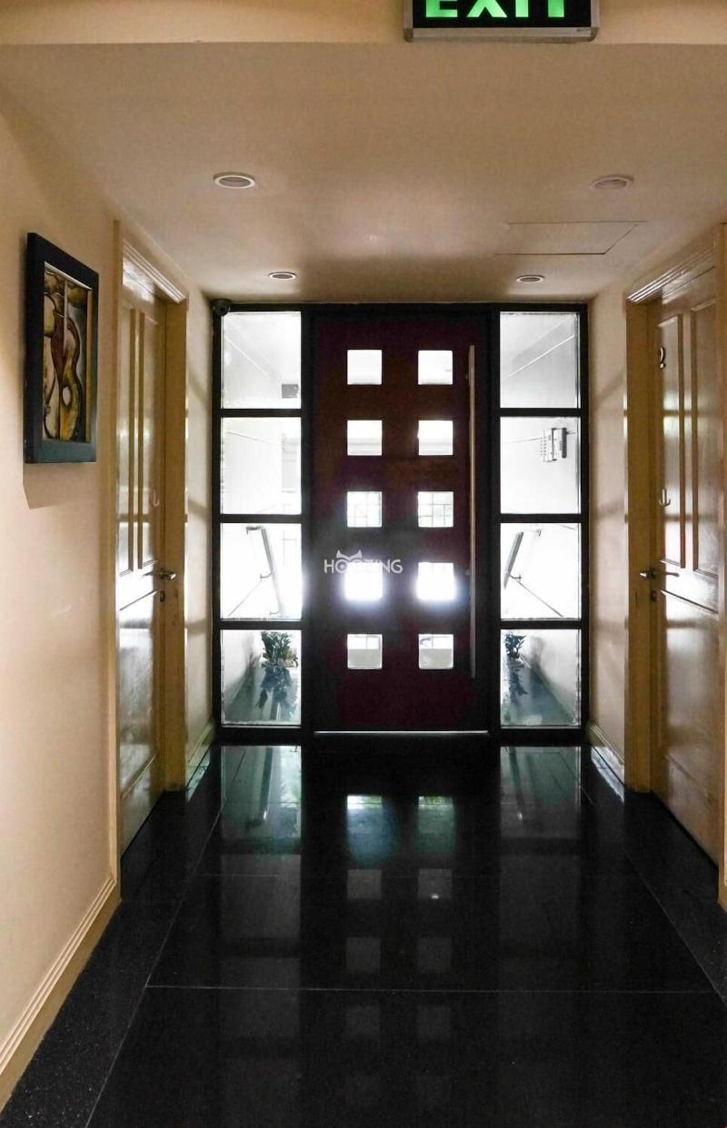 Downtown Retro Serviced Apartment image