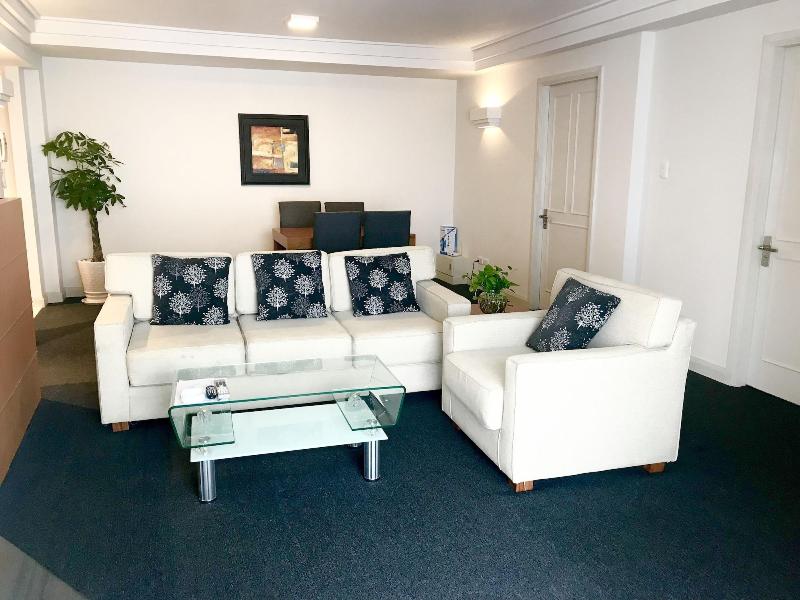 Downtown Retro Serviced Apartment image