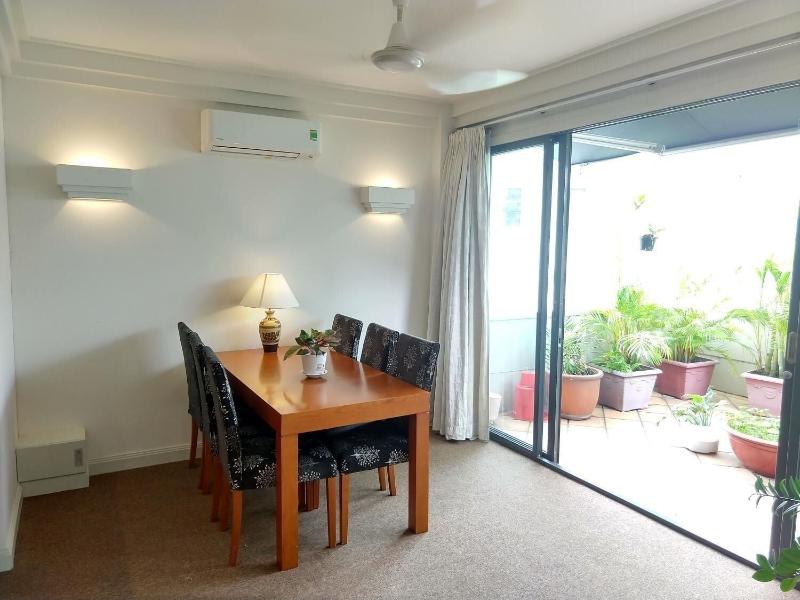 Downtown Retro Serviced Apartment image