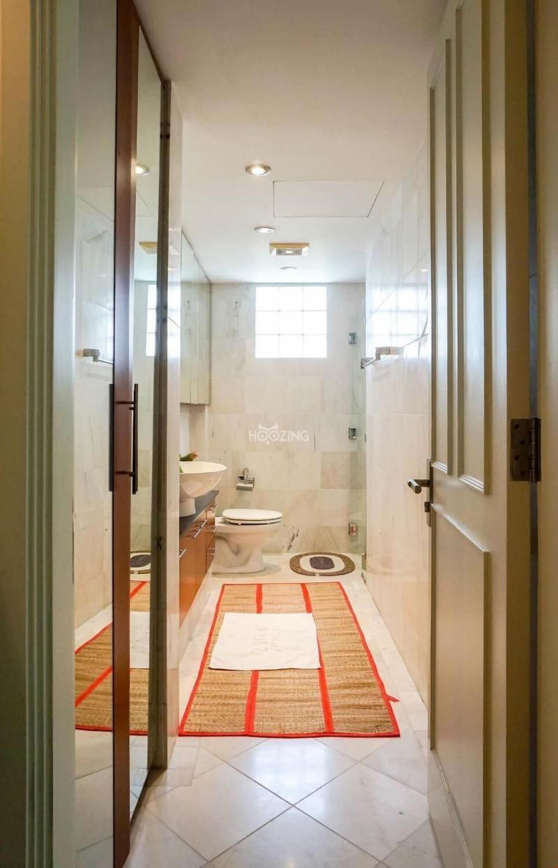 Downtown Retro Serviced Apartment image