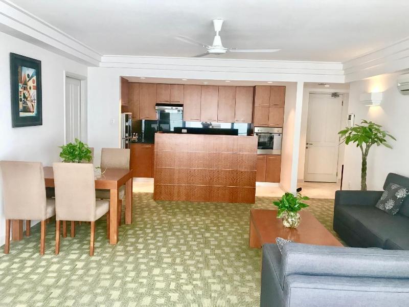 Downtown Retro Serviced Apartment image