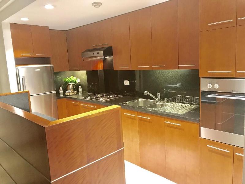 Downtown Retro Serviced Apartment image