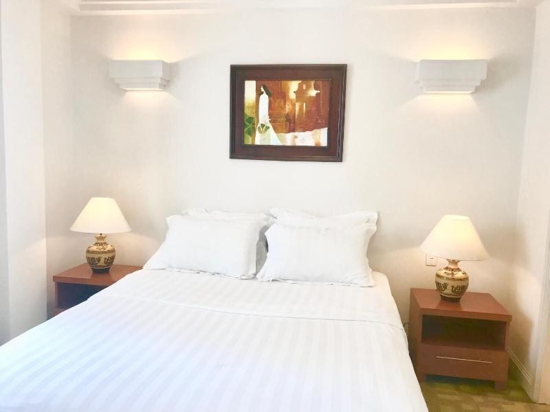 Downtown Retro Serviced Apartment image