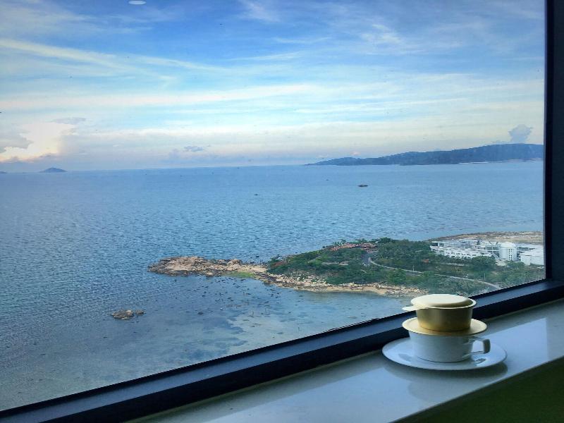 Seaview Front Apartment image