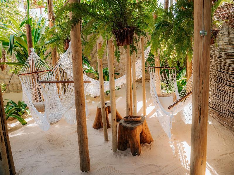 Aloha Village Bangalos