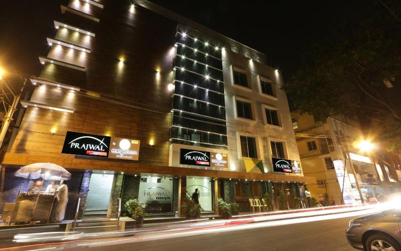 iStay Hotels Rajajinagar image