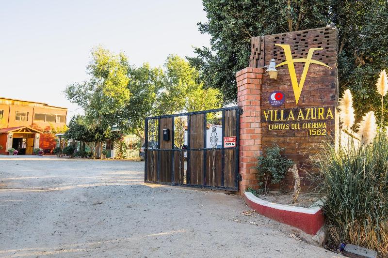Capital O Hotel Villa Azura image