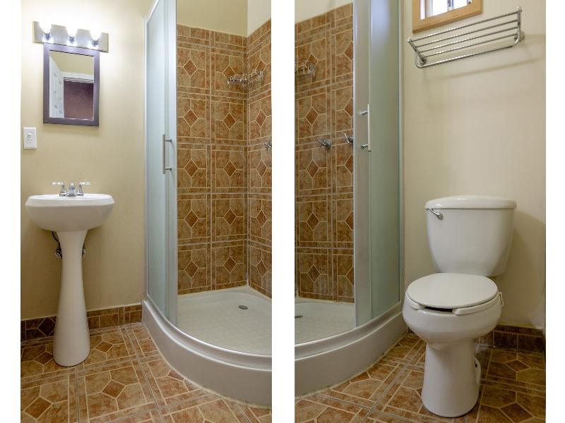 Capital O Hotel Villa Azura image