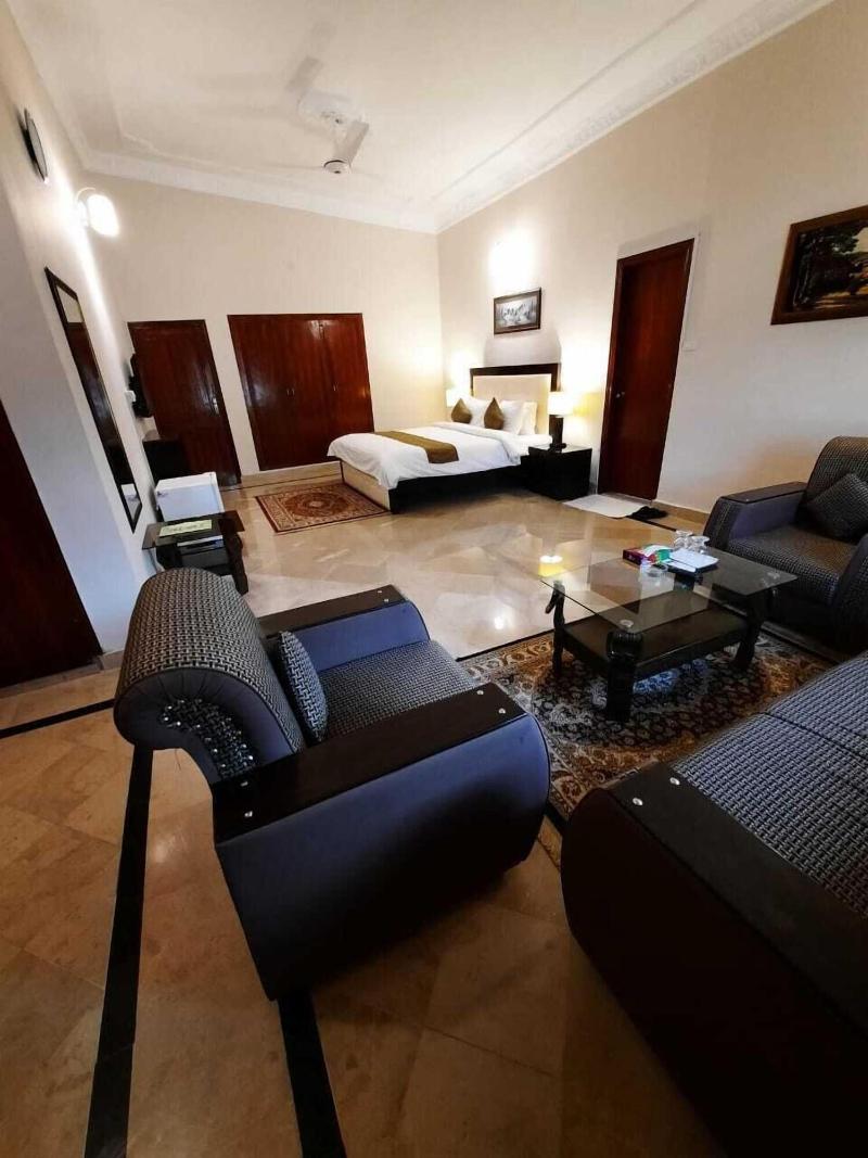 Premier Inn Villa image
