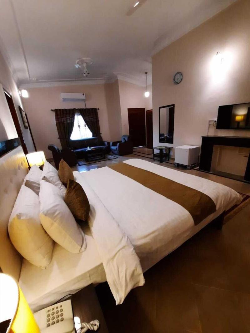 Premier Inn Villa image