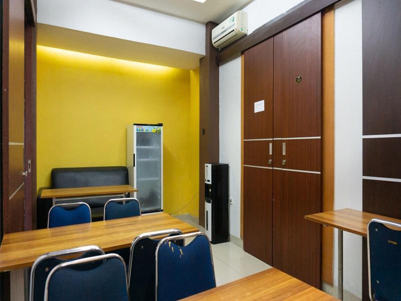 RedDoorz near Pelabuhan Jayapura image