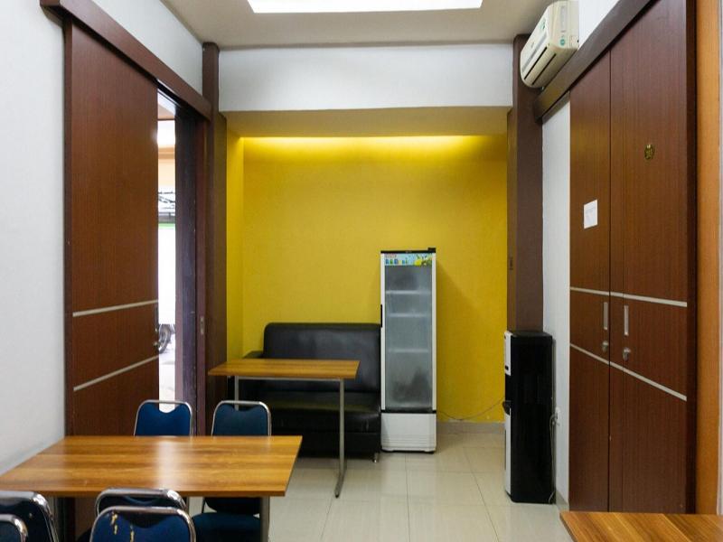 RedDoorz near Pelabuhan Jayapura image