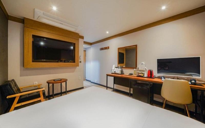 Busan Sajik The Stone Bridge Hotel image