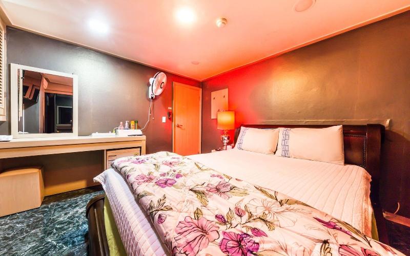 Yeongdeungpo Market Max Motel image