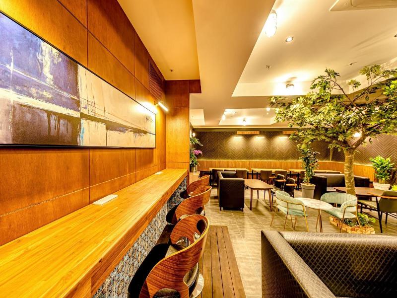 The Jade hotel image