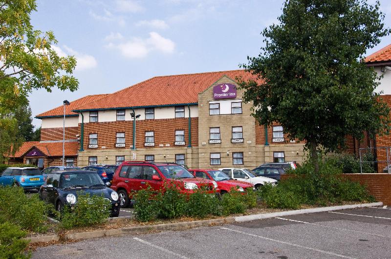 Premier Inn  Oxford Cowley image