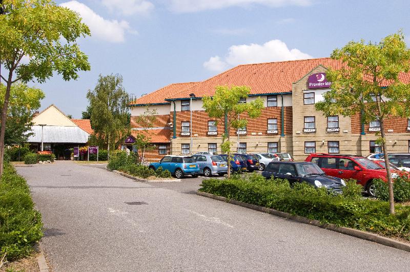 Premier Inn  Oxford Cowley image