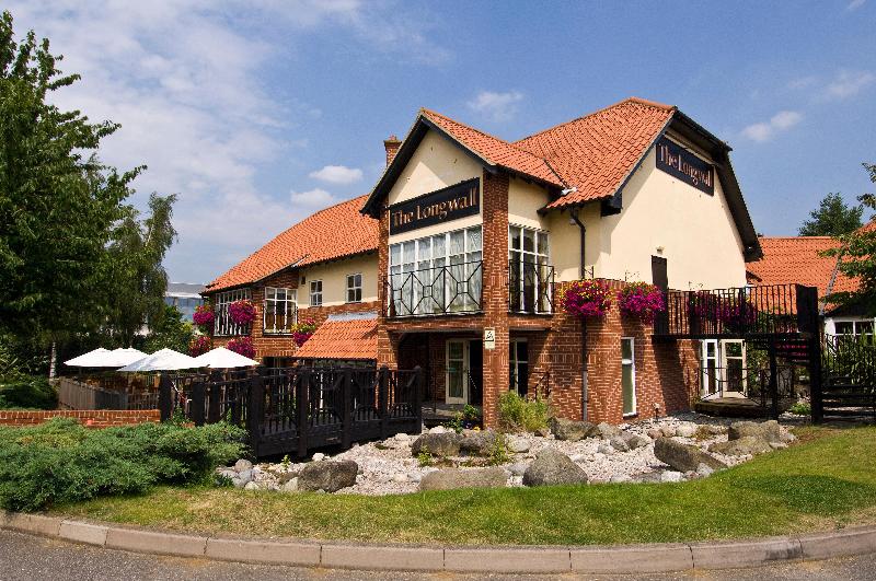Premier Inn  Oxford Cowley image