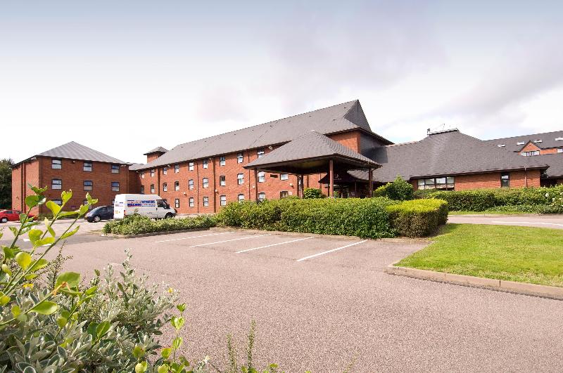 Premier Inn Birmingham City - Aston image