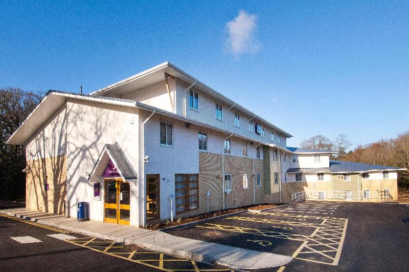 Premier Inn Christchurch / Highcliffe