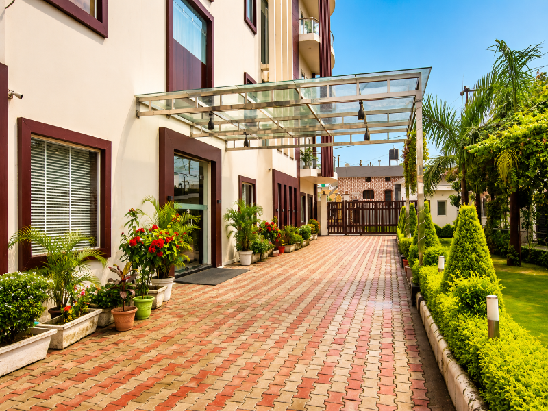 Eastlynn Resort Rishikesh image