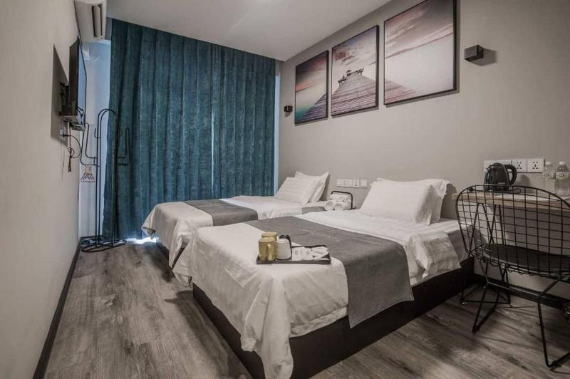 Paly Hotel image