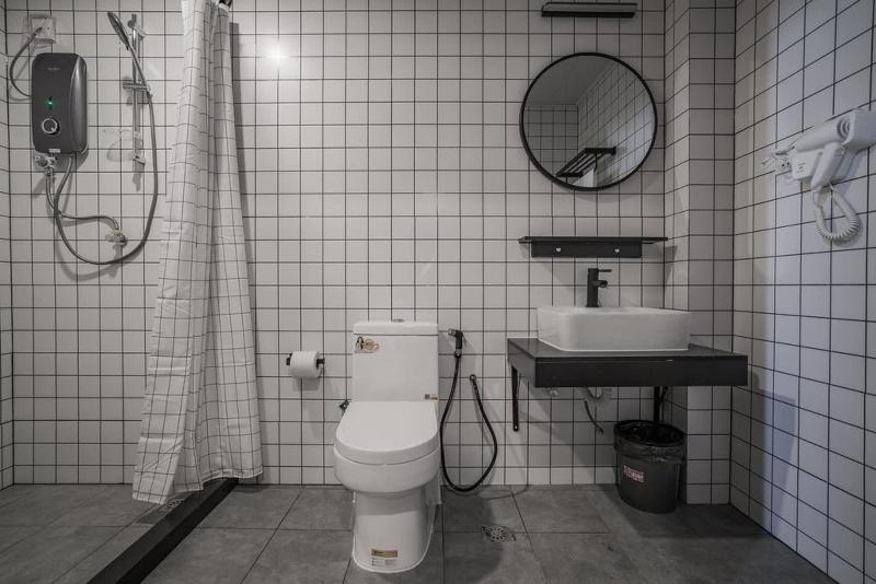 Paly Hotel image
