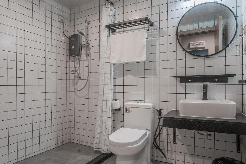 Paly Hotel image