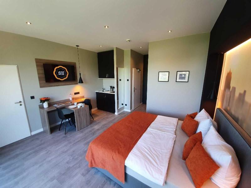 JustStay Hotel Solingen image
