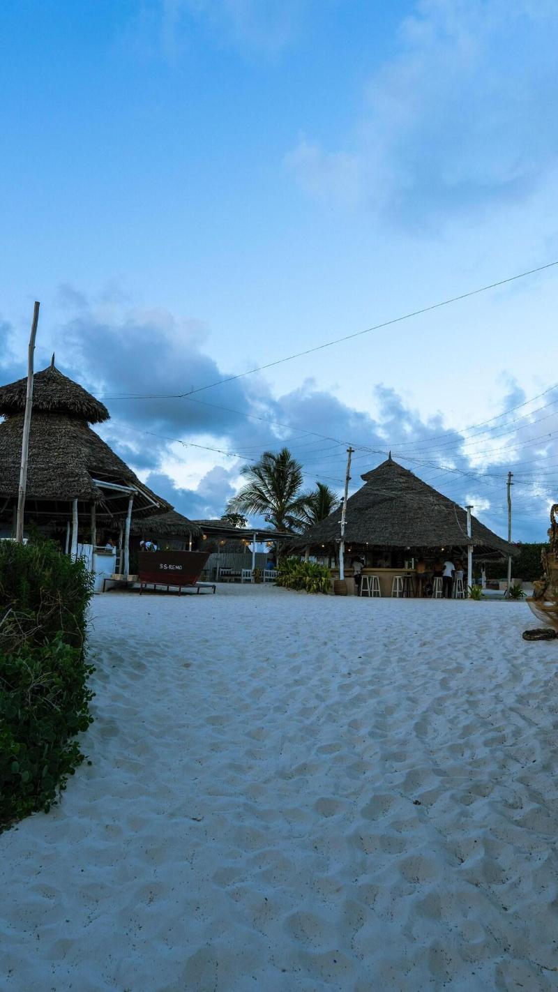 Rafiki Village image
