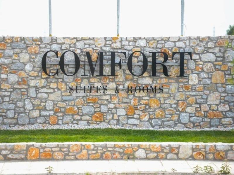 Comfort Suites and Rooms image