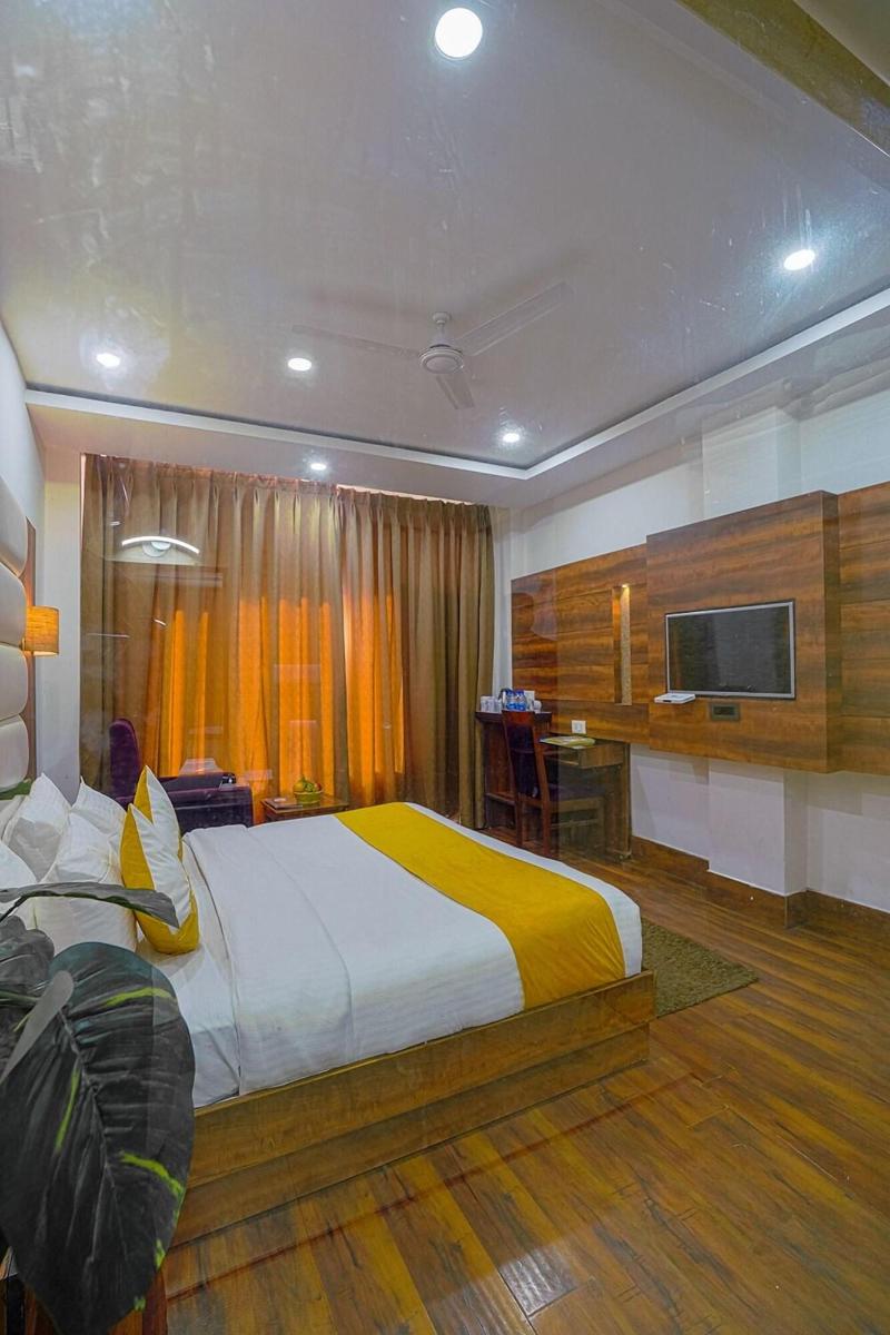 Hotel AK Continental image