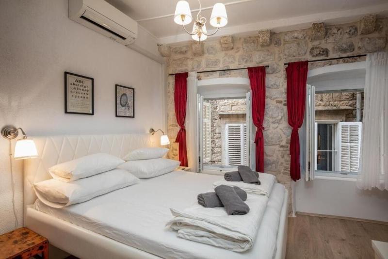 Private Accomodation Linda image