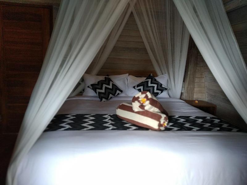 HoneyBee Huts image