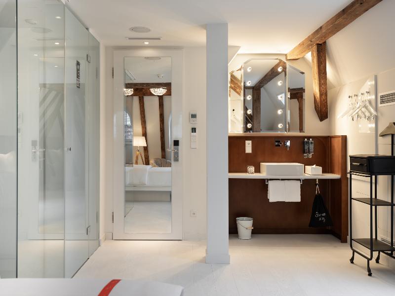 Ruby Mimi Zurich by IHG image