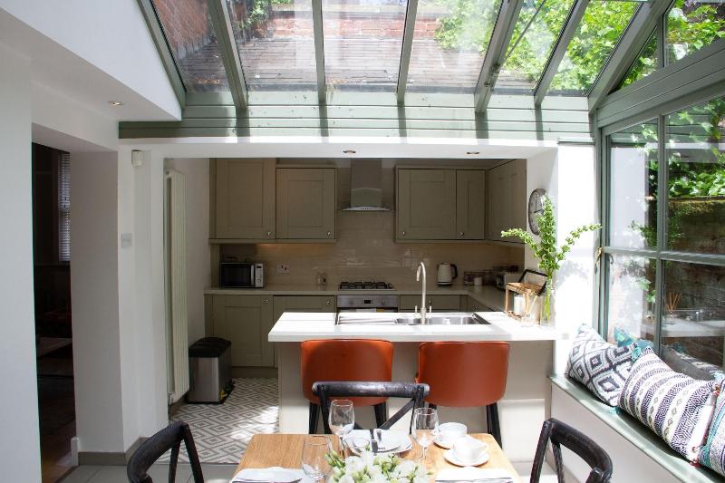 Lock Keepers Cottage - Detached House in the City image