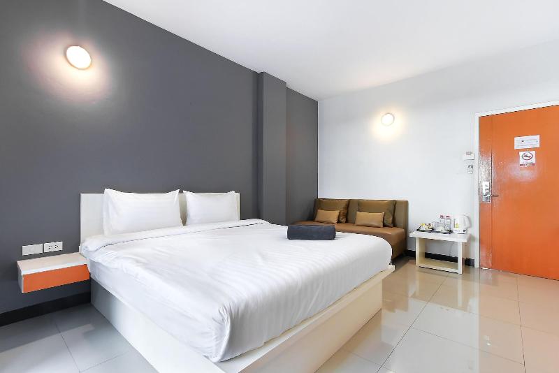 D Varee Xpress Fullroom 77 Srinakarin image