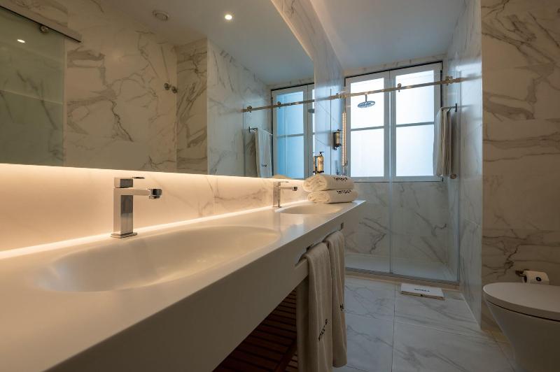 Tempo FLH Hotels image