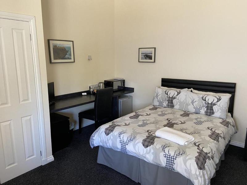 Ivy Cottage Serviced Accommodation image